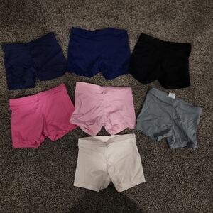 XS 4/5 Playgrounds Pals Solid Shorts